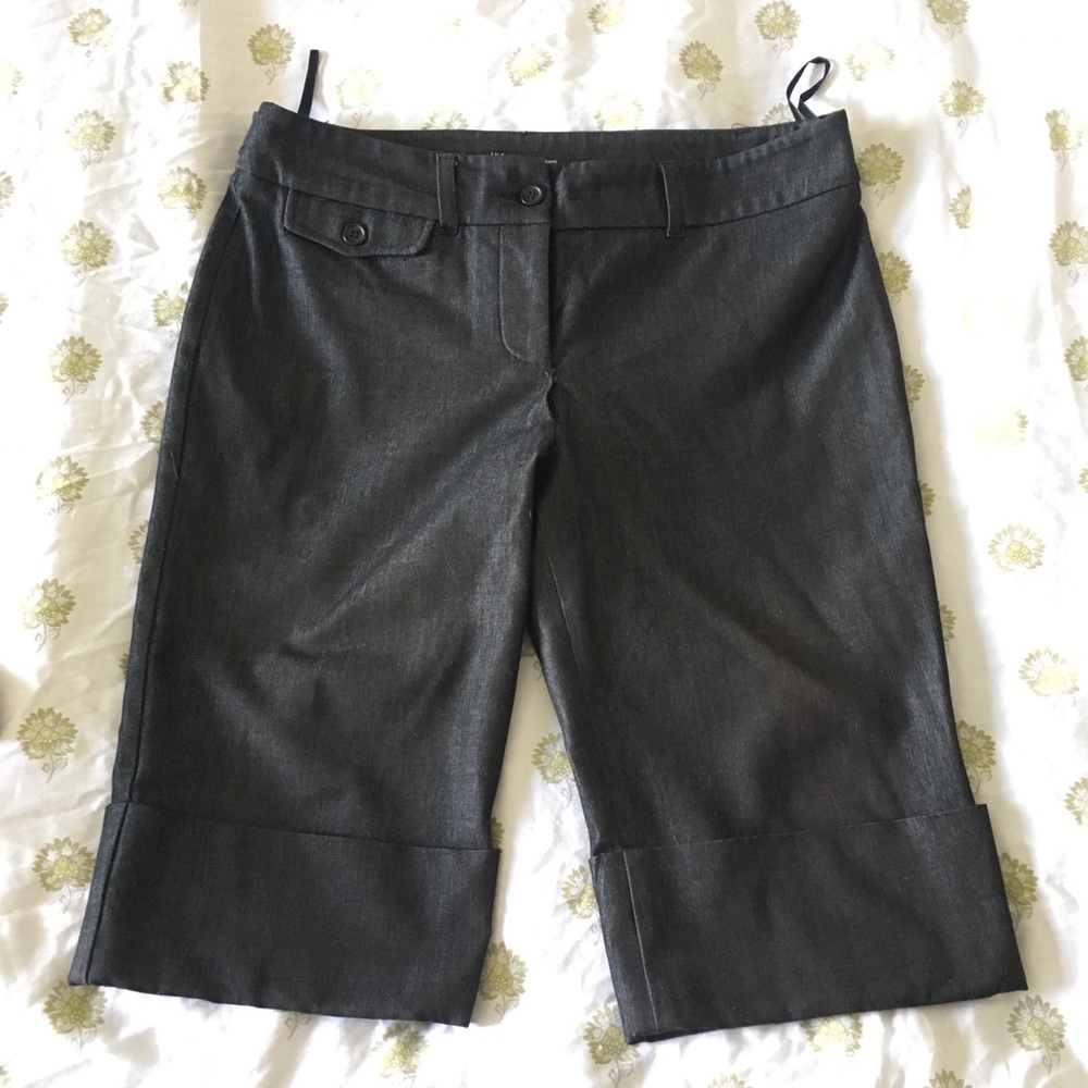 Gray capris